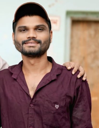 फोटो मोठा पाहण्यासाठी क्लिक करा Rushikesh Vijay Rathod