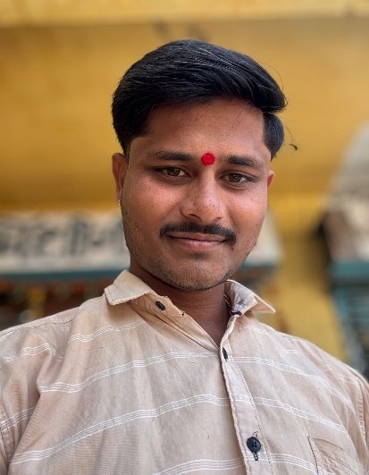 फोटो मोठा पाहण्यासाठी क्लिक करा अक्षय गोपीचंद राठोड